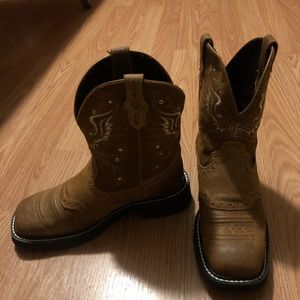 Justin Gypsy boots size 6 women’s